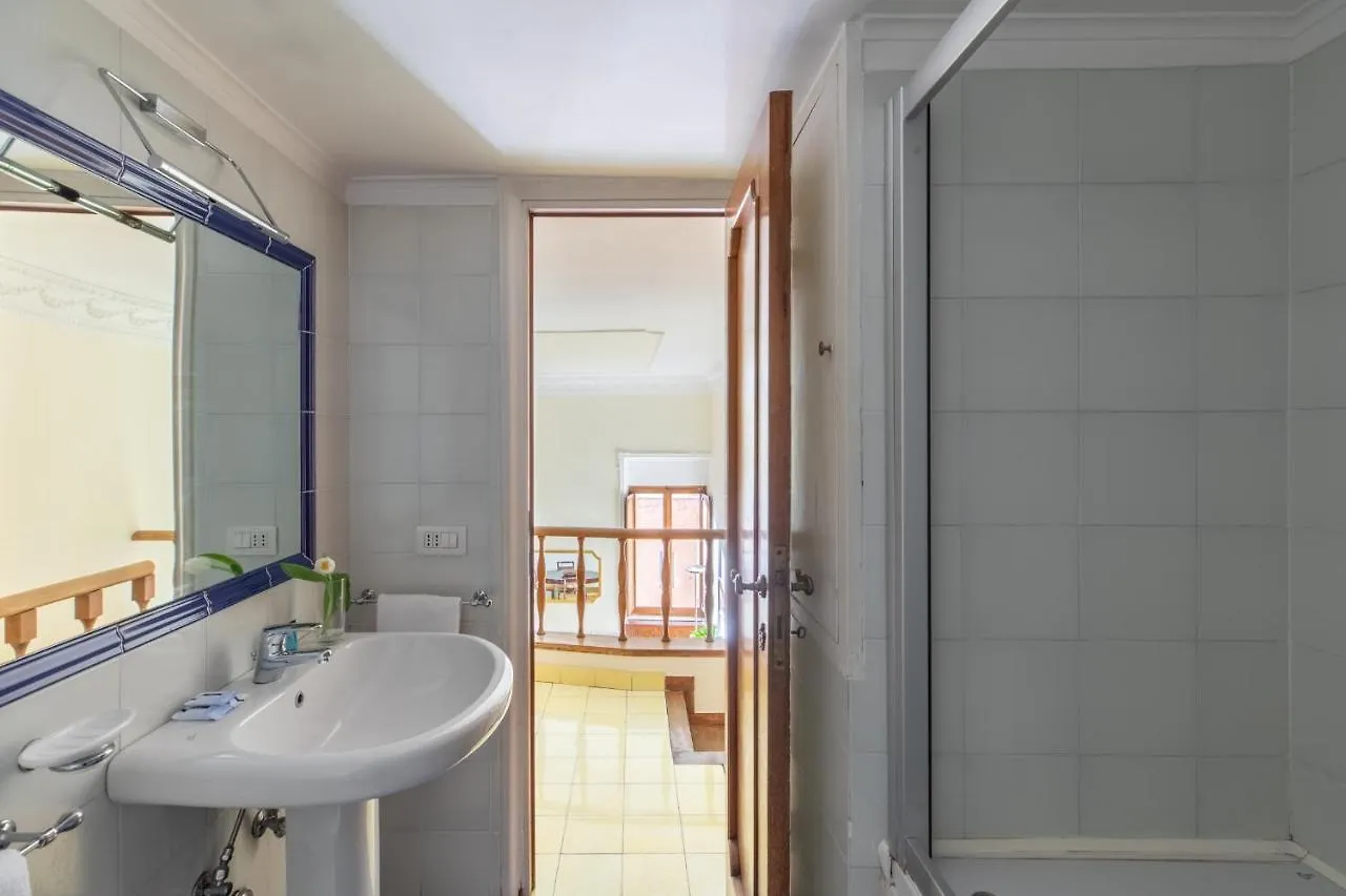 Iflat Campo De Fiori Cozy Flat Apartment Rome Italy